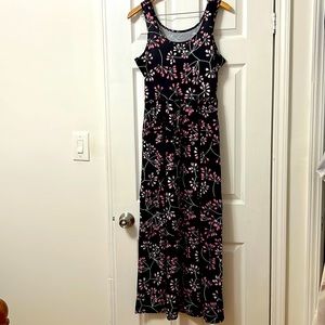Never been worn black/pink stretchy maxi dress in size L.